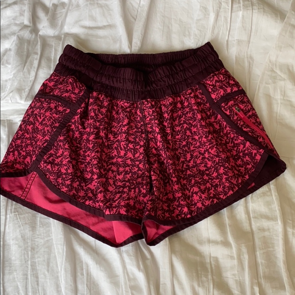 Lululemon tracker shorts